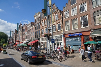 2013-08-07 08-09 Amsterdam 103 Nieuwmarkt (Allie_Caulfield)  [flickr.com]  CC BY 
License Information available under 'Proof of Image Sources'