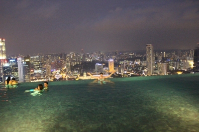 Infinity Pool des Marina Bay Sands (Daniel Lorig)  Copyright 
License Information available under 'Proof of Image Sources'