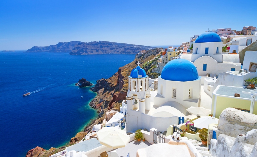 Best Time to Visit Santorini (Climate Chart and Table) - SunPope