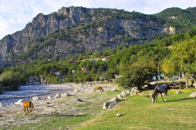 Afurja, near Quba, Azerbaijan (David Davidson)  [flickr.com]  CC BY 
License Information available under 'Proof of Image Sources'