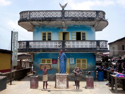 Asafo Company Shrine (David Stanley)  [flickr.com]  CC BY 
License Information available under 'Proof of Image Sources'