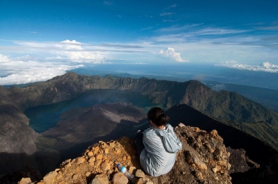 Climbing Journal Mount Rinjani package (Trekking Rinjani)  [flickr.com]  CC BY 
License Information available under 'Proof of Image Sources'