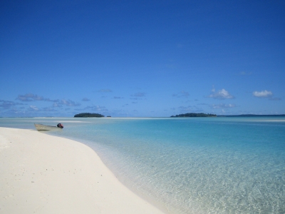 Cook Islands Beach (Benedict Adam)  [flickr.com]  CC BY 
License Information available under 'Proof of Image Sources'