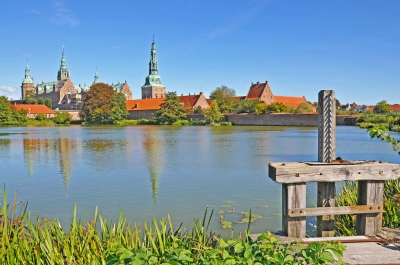 Denmark_0432 - Frederiksborg Castle (Dennis Jarvis)  [flickr.com]  CC BY-SA 
License Information available under 'Proof of Image Sources'