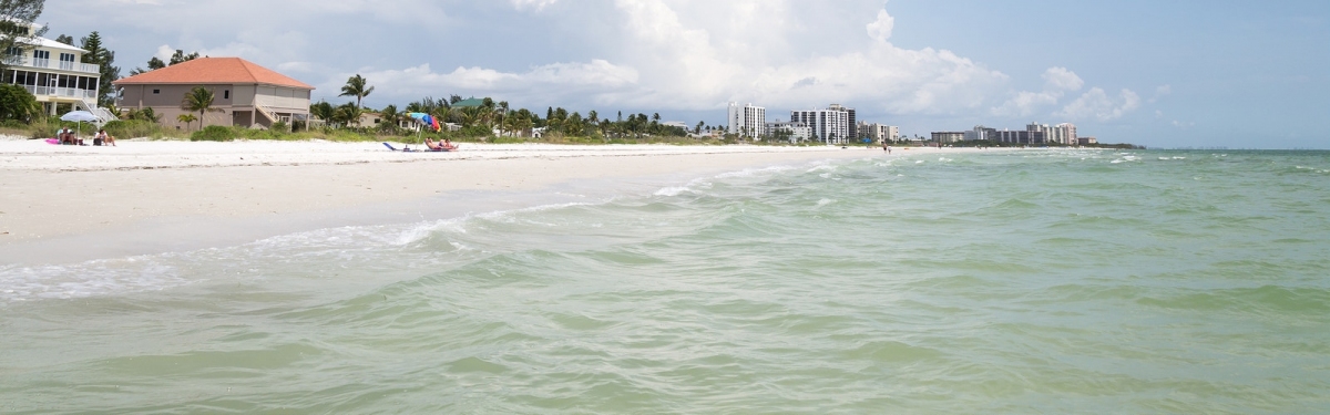 Fort Myers Beach, Florida, USA (dconvertini)  [flickr.com]  CC BY-SA 
License Information available under 'Proof of Image Sources'