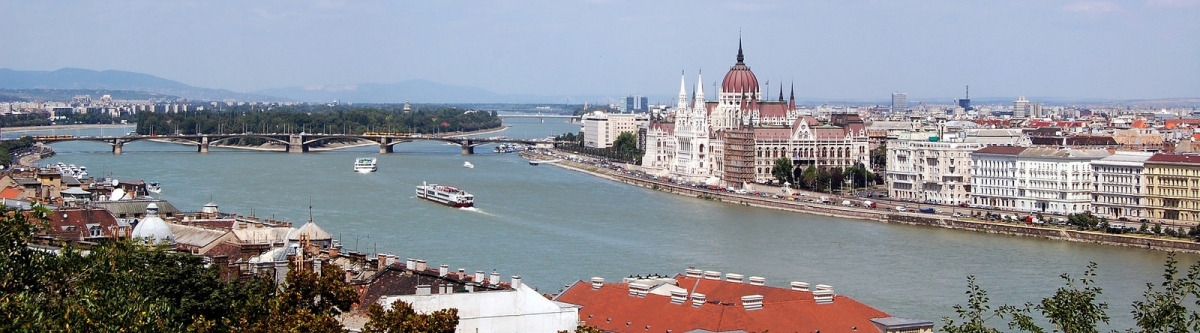 Hungarian Parliament Building, Pest riverside and the Danube, Budapest, from Buda Castle (Henning Klokkeråsen)  [flickr.com]  CC BY 
License Information available under 'Proof of Image Sources'