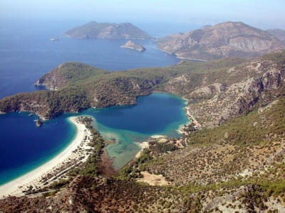 Ölüdeniz (Philippe Perreaux)  [flickr.com]  CC BY 
License Information available under 'Proof of Image Sources'