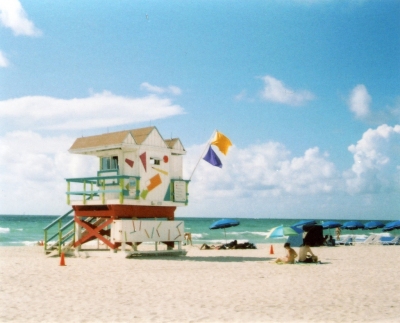 Lifeguard Station South Beach (Phillip Pessar)  [flickr.com]  CC BY 
License Information available under 'Proof of Image Sources'