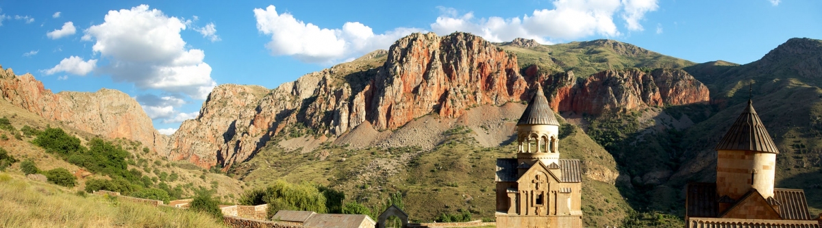 Noravank panorama /   (Seroujo)  [flickr.com]  CC BY 
License Information available under 'Proof of Image Sources'