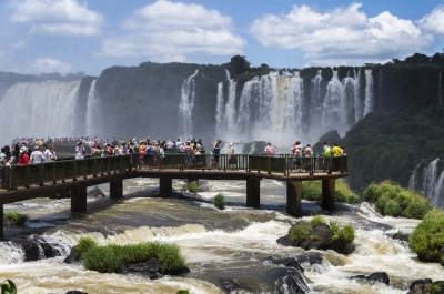 Parque Nacional do Iguaçú / Iguaçu National Park (Deni Williams)  [flickr.com]  CC BY 
License Information available under 'Proof of Image Sources'