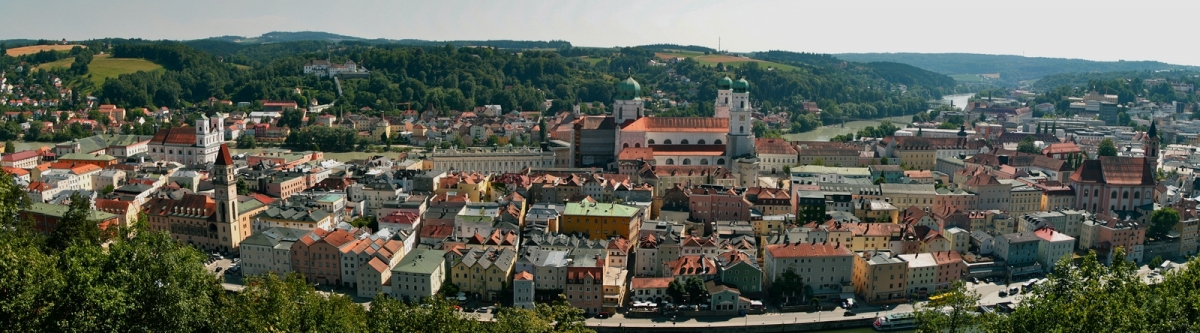 Passau Panorama from Ludwigsteig (François  Philipp)  [flickr.com]  CC BY 
License Information available under 'Proof of Image Sources'