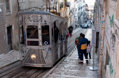 tourist season portugal