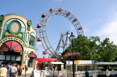 Prater park, Vienna, Austria (Francisco Antunes)  [flickr.com]  CC BY 
License Information available under 'Proof of Image Sources'