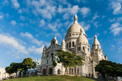 Sacre Coeur (Mark Fischer)  [flickr.com]  CC BY-SA 
License Information available under 'Proof of Image Sources'