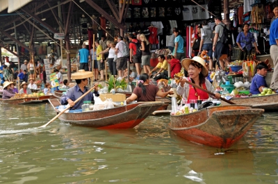 Thailand-3570B - Money flows like water.. (Dennis Jarvis)  [flickr.com]  CC BY-SA 
License Information available under 'Proof of Image Sources'