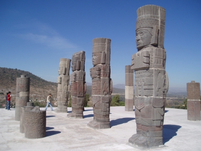 The "Atlantes" at Tula (Steve Cadman)  [flickr.com]  CC BY-SA 
License Information available under 'Proof of Image Sources'