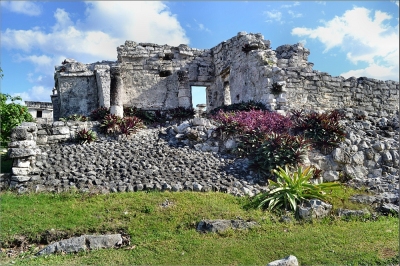 Tulum Ruins 8. Mayan Ruin.  Nikon D3100. DSC_0292. (Robert Pittman)  [flickr.com]  CC BY-ND 
License Information available under 'Proof of Image Sources'