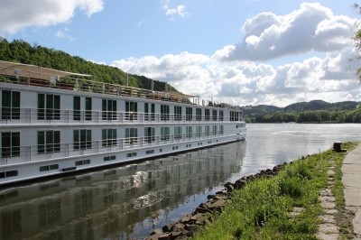Uniworld River Cruises River Beatrice in Passau Germany (Gary Bembridge)  [flickr.com]  CC BY 
License Information available under 'Proof of Image Sources'